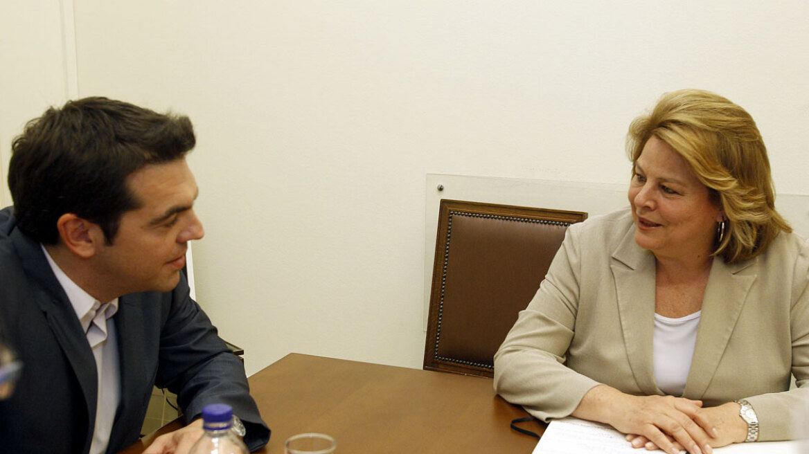 H συνεργασία με την Λούκα Κατσέλη και την κεντροαριστερά «αγχώνει» τον ΣΥΡΙΖΑ